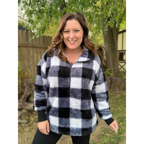 LuLaRoe Nancy Sherpa Pullover 2XL Black White Buffalo Plaid Fuzzy Half Zip NWT - Picture 1 of 3